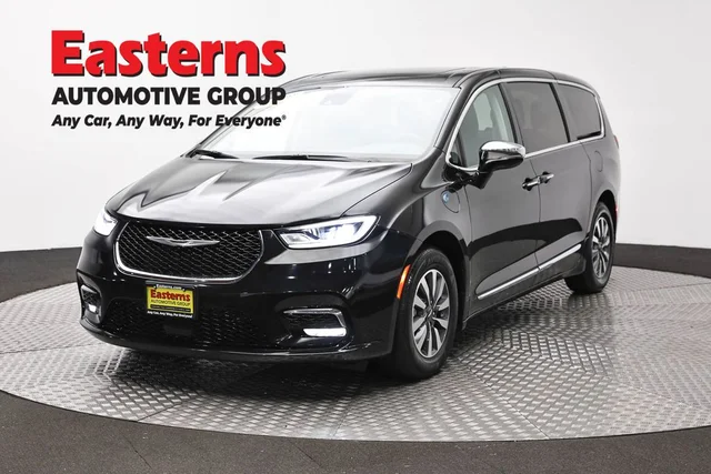 2023 Chrysler Pacifica Hybrid Limited