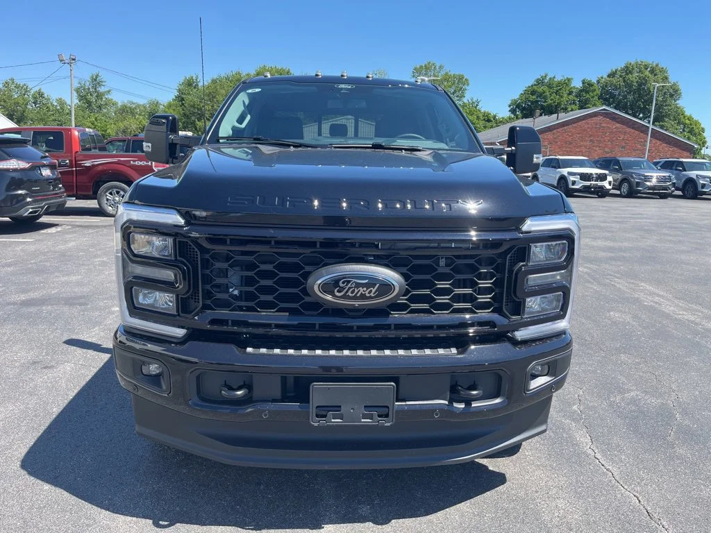 New 2026 Agate Black Metallic Ford F-250® Lariat® image 9