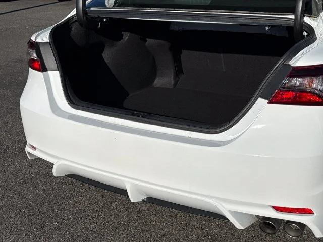 Used 2022 White Toyota SE image 19