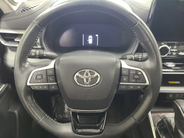 Used 2023 Blueprint Toyota Platinum image 24