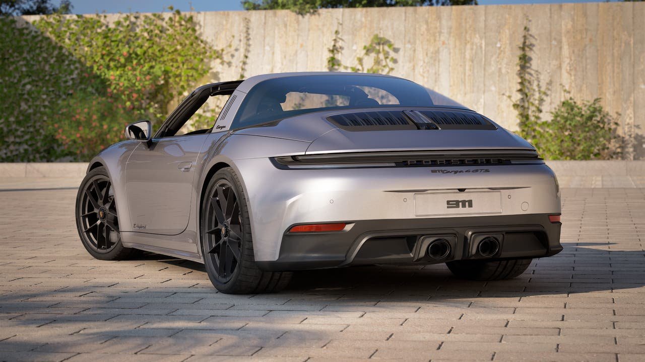 New 2027 GT Silver Metallic Porsche Targa 4 GTS image 3