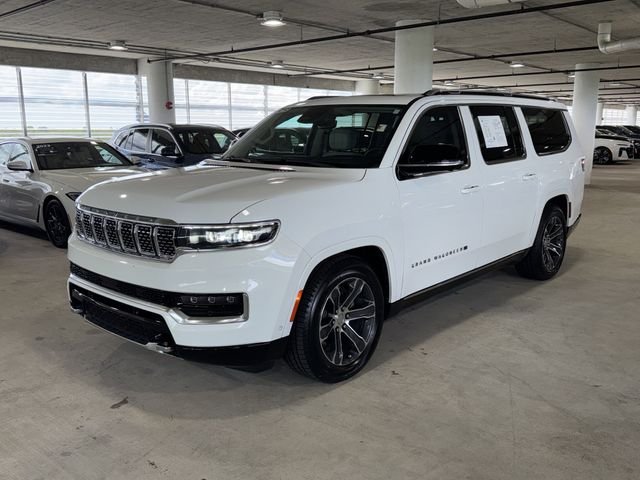 Used 2023 Bright White Clearcoat Jeep Base image 4