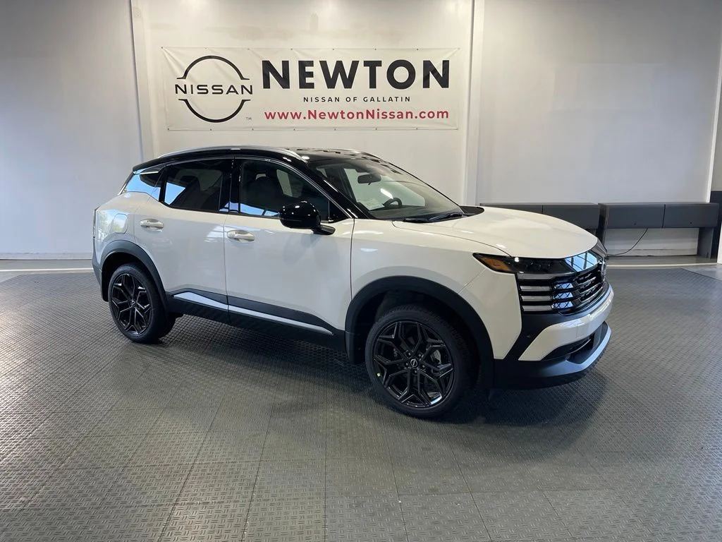 New 2026 Aspen White TriCoat / Super Black Two-tone Nissan SR image 2