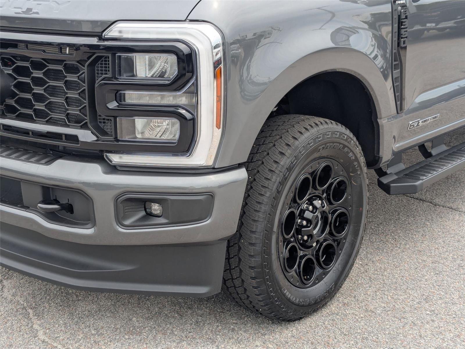 New 2026 Carbonized Gray Metallic Ford F-350® Lariat® image 9