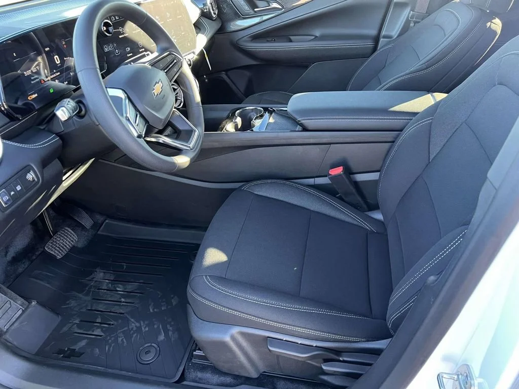 New 2026 Summit White Chevrolet LT image 11
