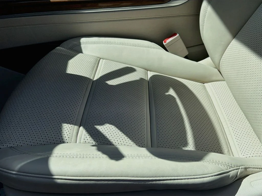 Used 2025 Black Cadillac Sport Platinum image 20