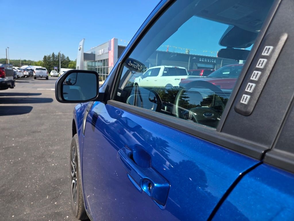 Used 2023 Atlas Blue Metallic Ford Lariat image 37