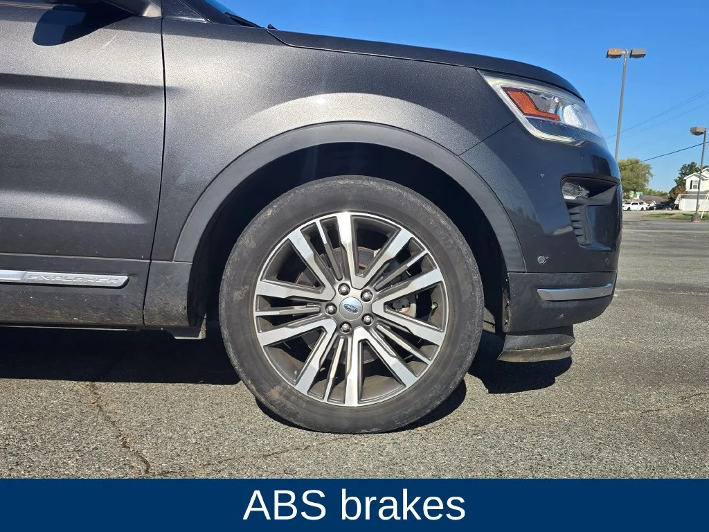 Used 2018 Gray Ford Platinum image 9