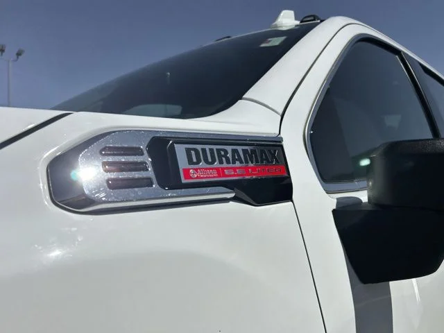 Used 2024 White GMC SLT image 17