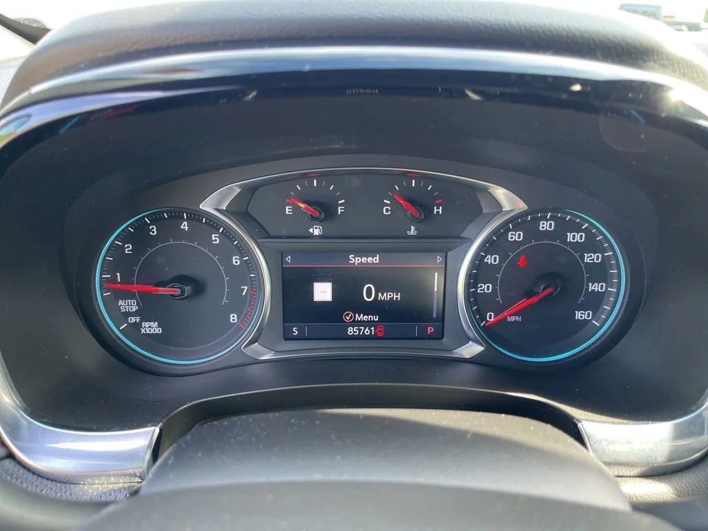 Used 2023 Red Chevrolet RS image 21