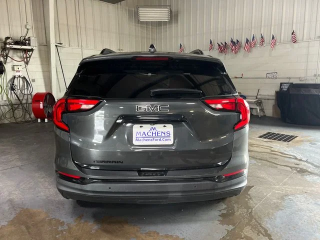 Used 2020 Gray GMC SLT image 4