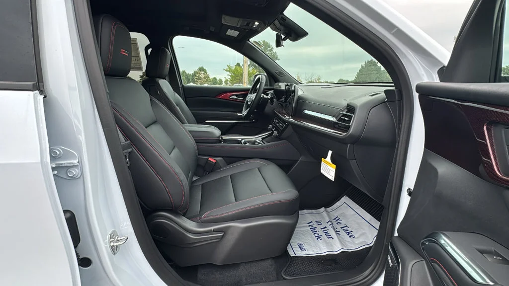 New 2026 Polar White Tricoat Chevrolet Z71 image 8