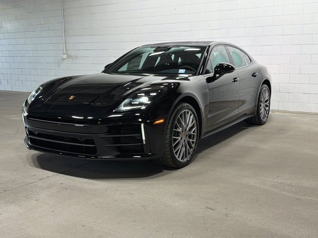 2026 Porsche Panamera 4
