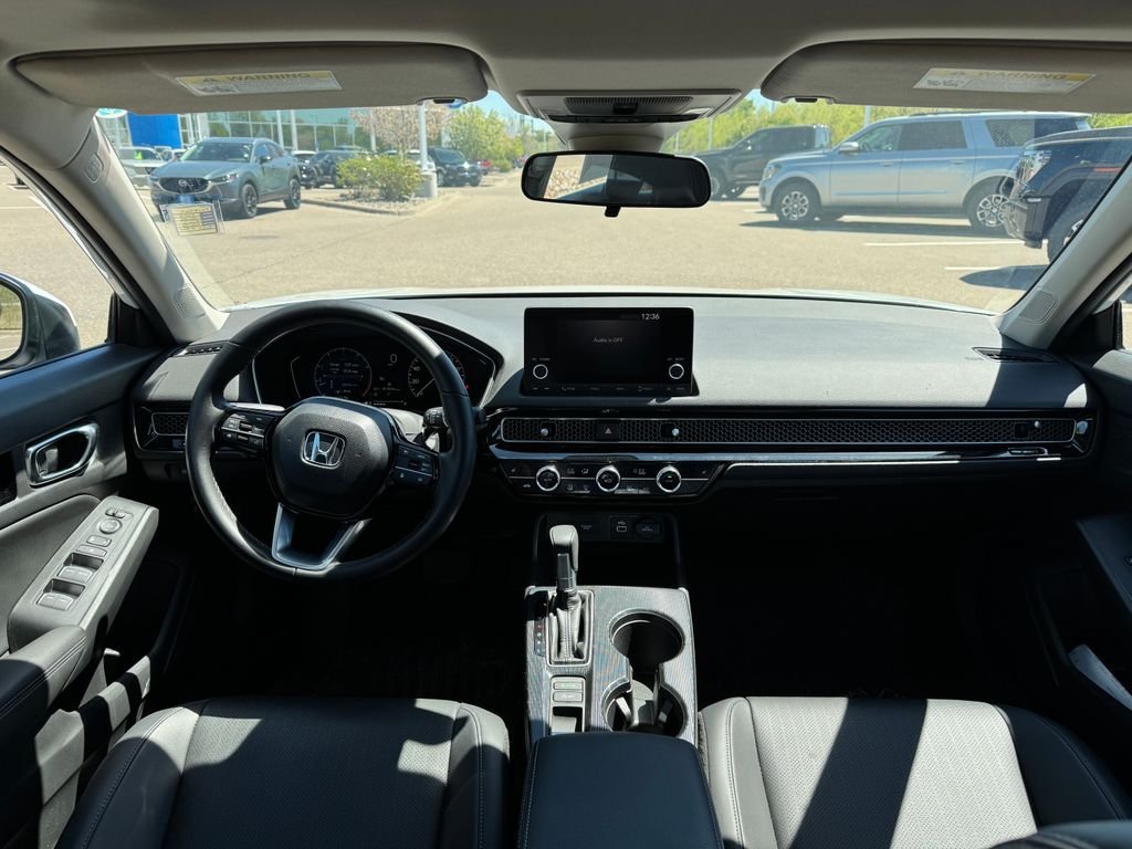 2024 Honda Civic Hatchback EX-L - Photo 11