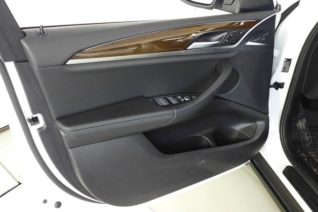 Used 2023 Mineral White Metallic BMW sDrive30i image 11