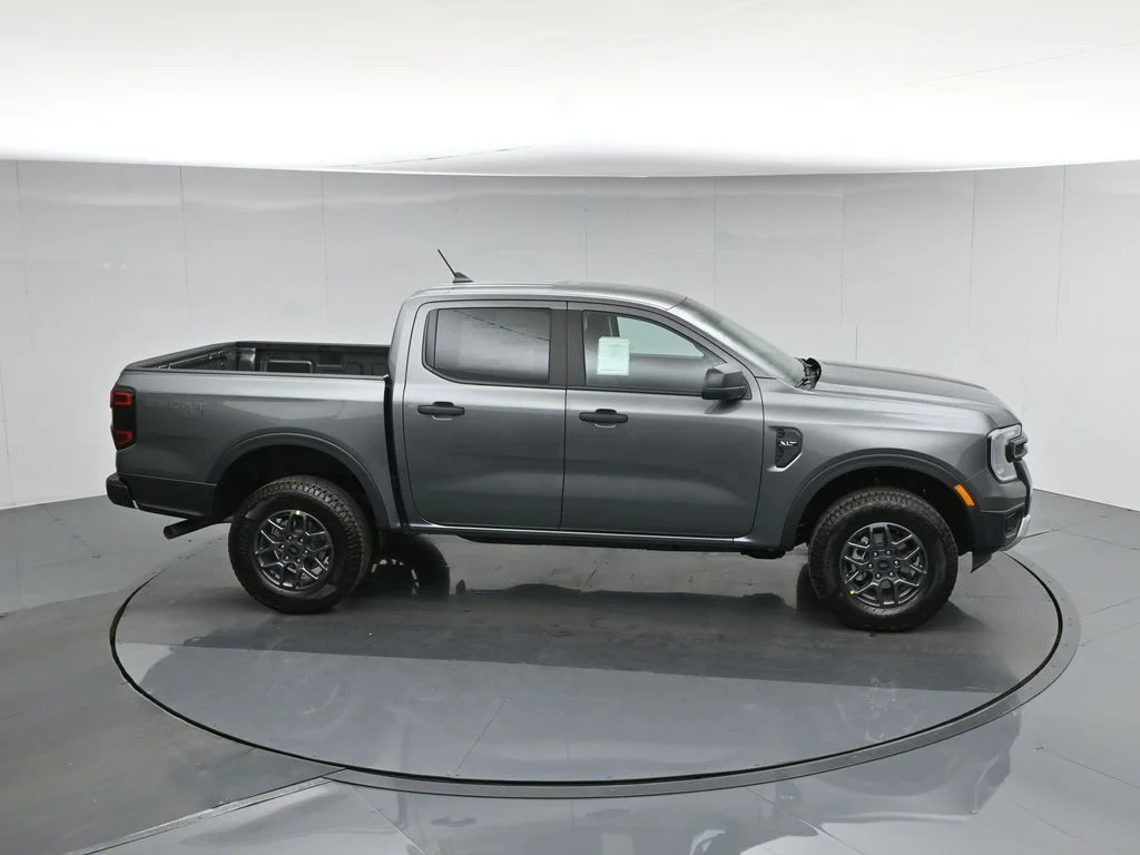 New 2026 Carbonized Gray Metallic Ford XLT image 36
