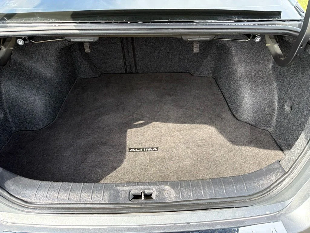 Used 2023 Gray Nissan 2.5 SV image 16