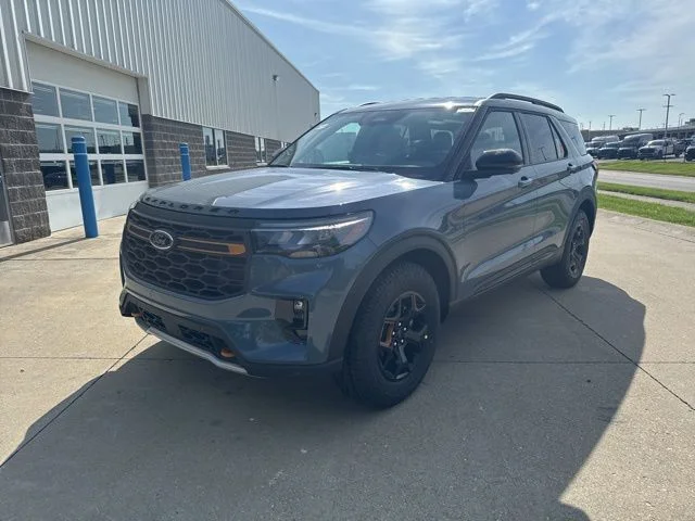 New 2026 Vapor Blue Metallic Ford Tremor® image 9