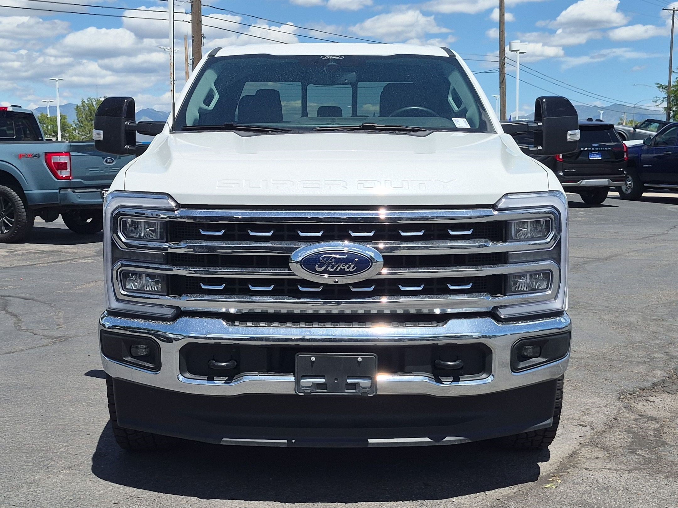 Used 2024 White Metallic Ford LARIAT image 10