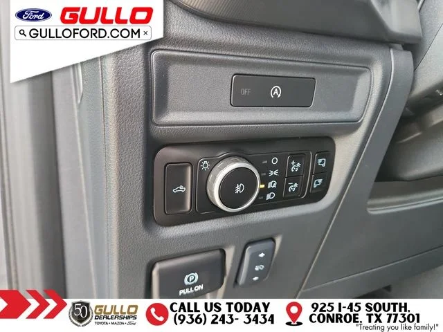 Used 2025 Gray Metallic Ford Lariat image 19