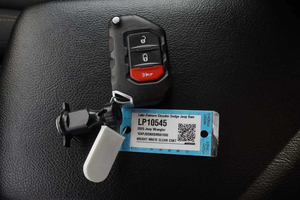 Used 2025 White Jeep Sport S image 41