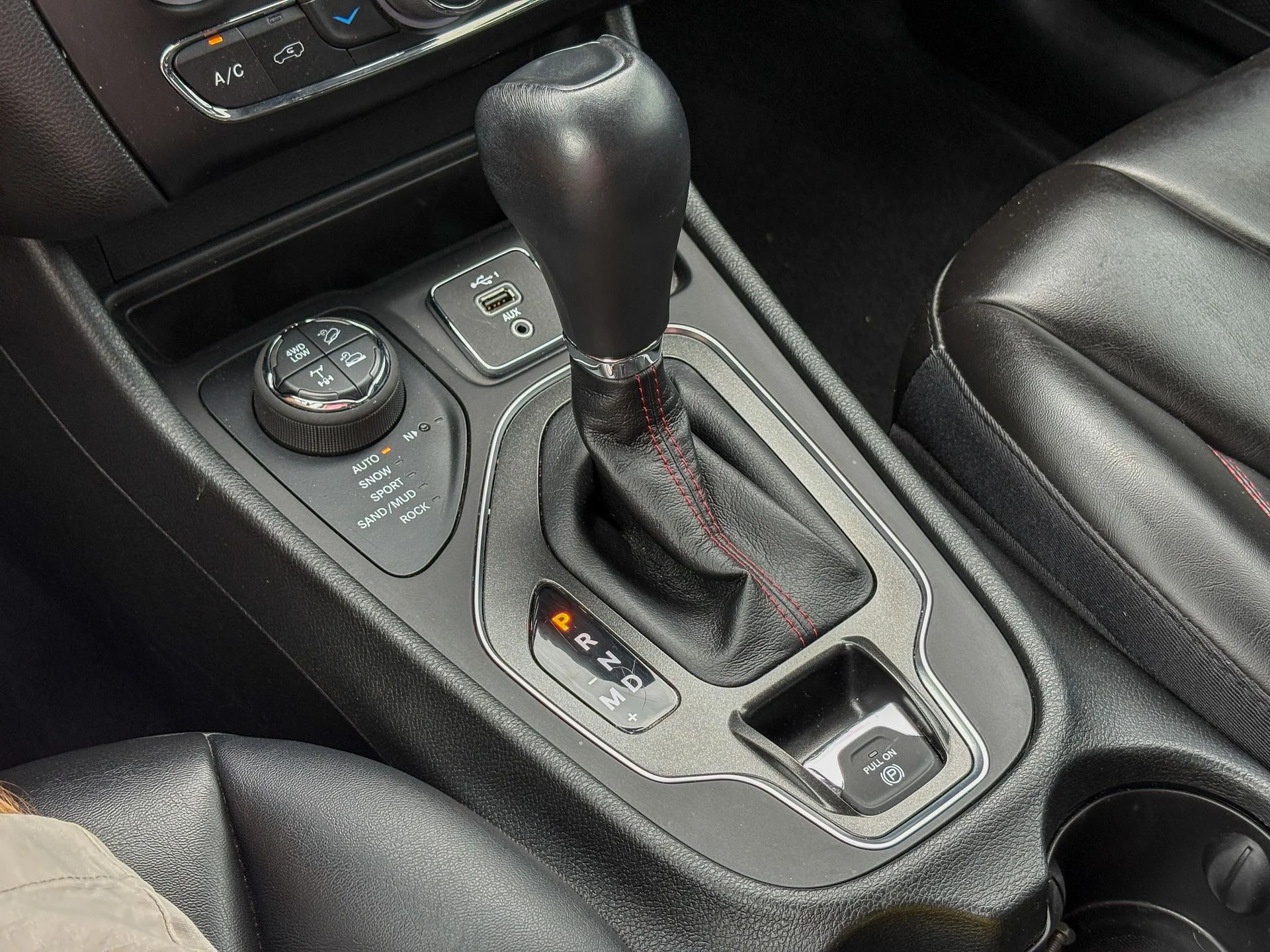 Used 2022 Gray Jeep Trailhawk image 33
