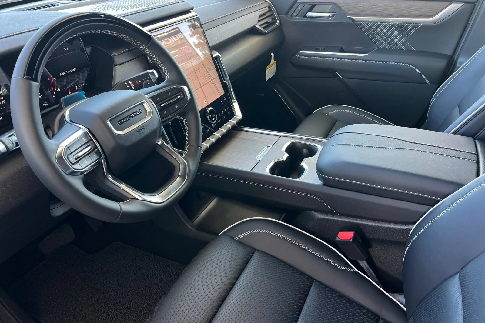 2026 GMC Acadia Denali - Photo 7