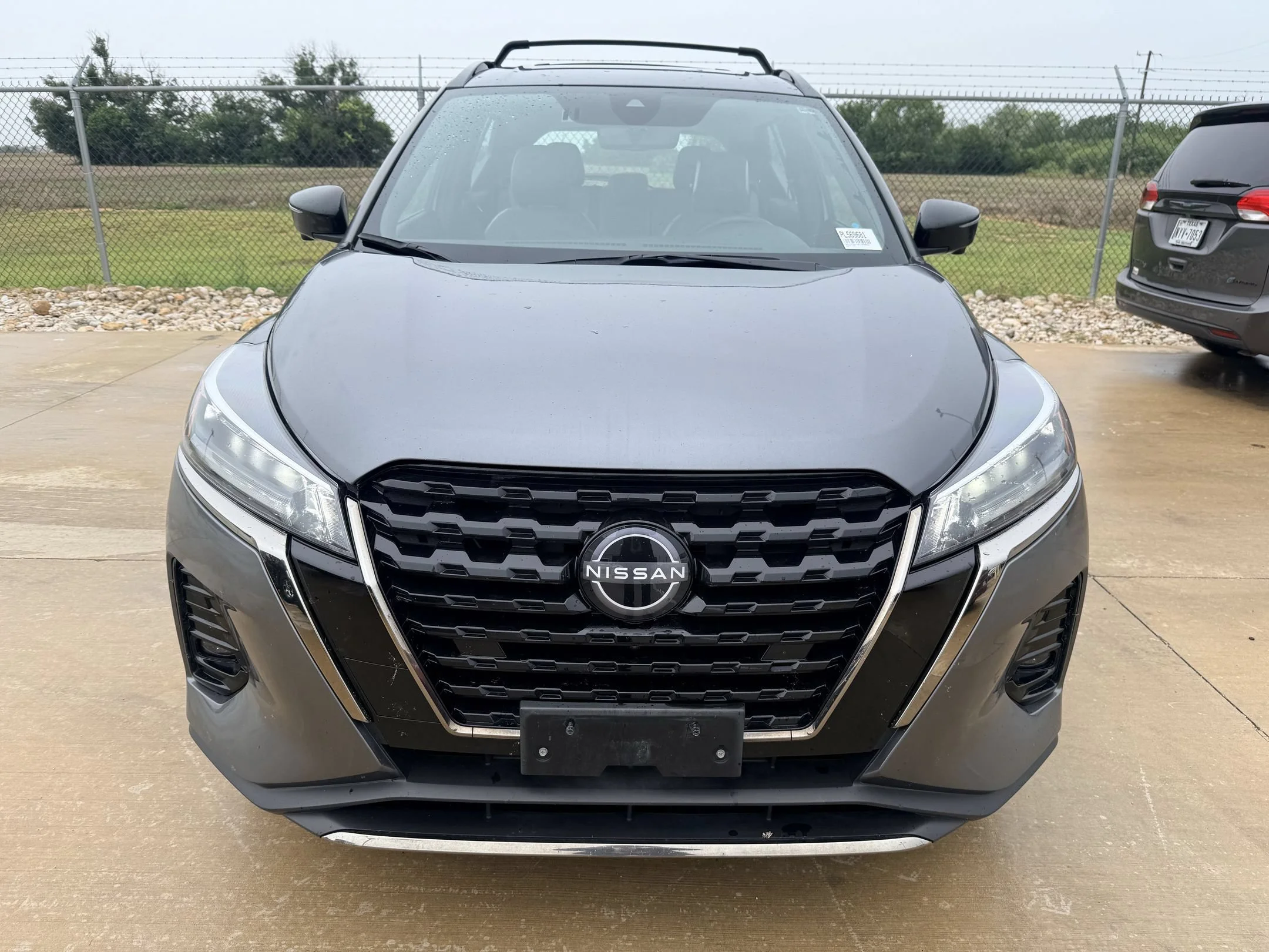 Used 2023 Gray Nissan SR image 12