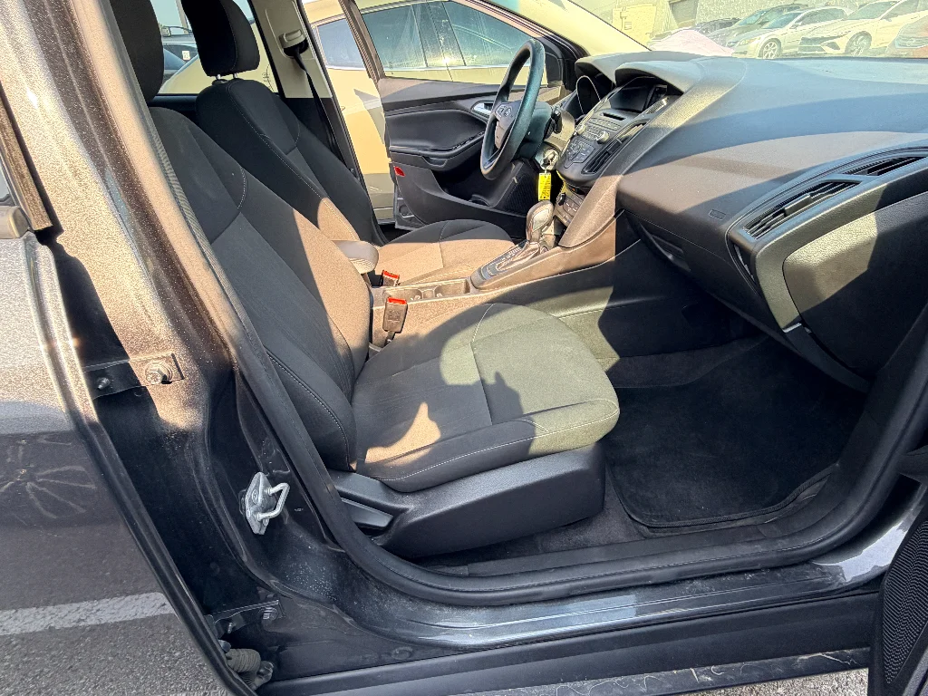 Used 2017 Magnetic Metallic Ford SE image 21