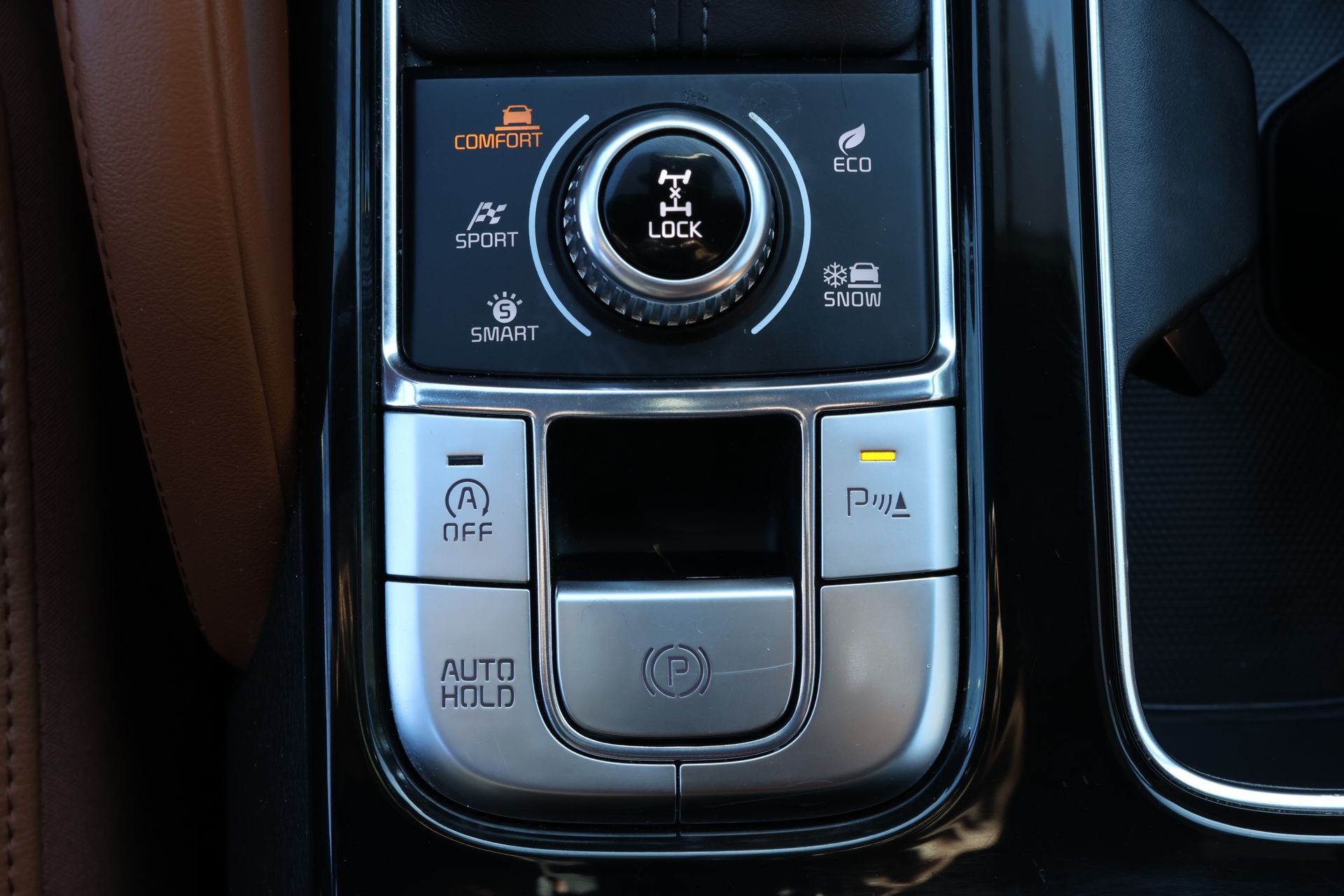 Used 2024 Black Kia EX X-Line image 15