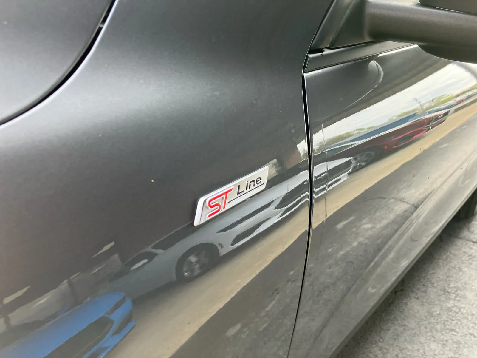 New 2026 Carbonized Gray Metallic Ford ST-Line image 6