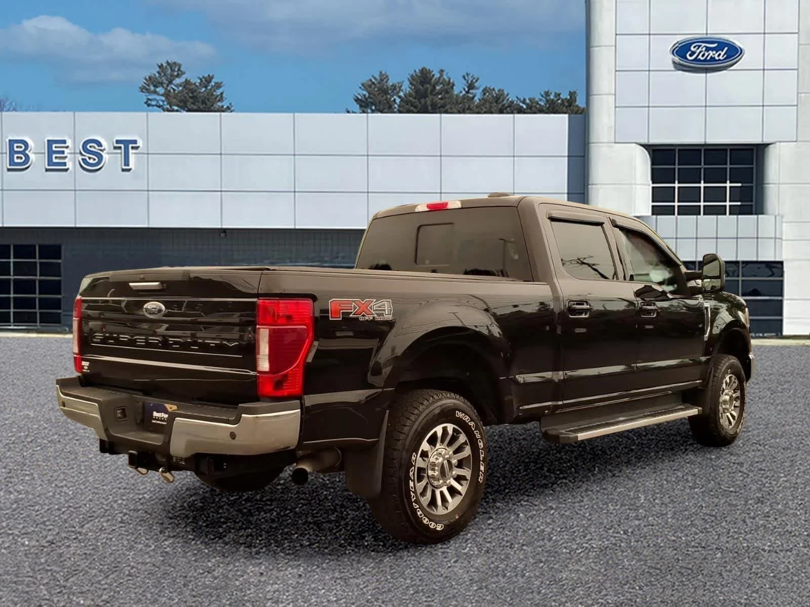 Used 2022 Agate Black Metallic Ford LARIAT image 7