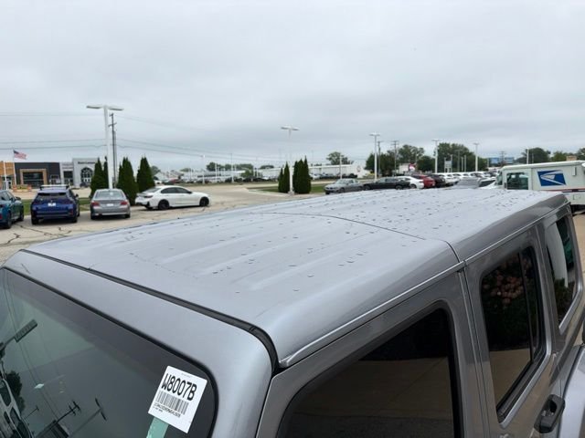 Used 2021 Billet Silver Metallic Clearcoat Jeep Unlimited Sahara Altitude image 12
