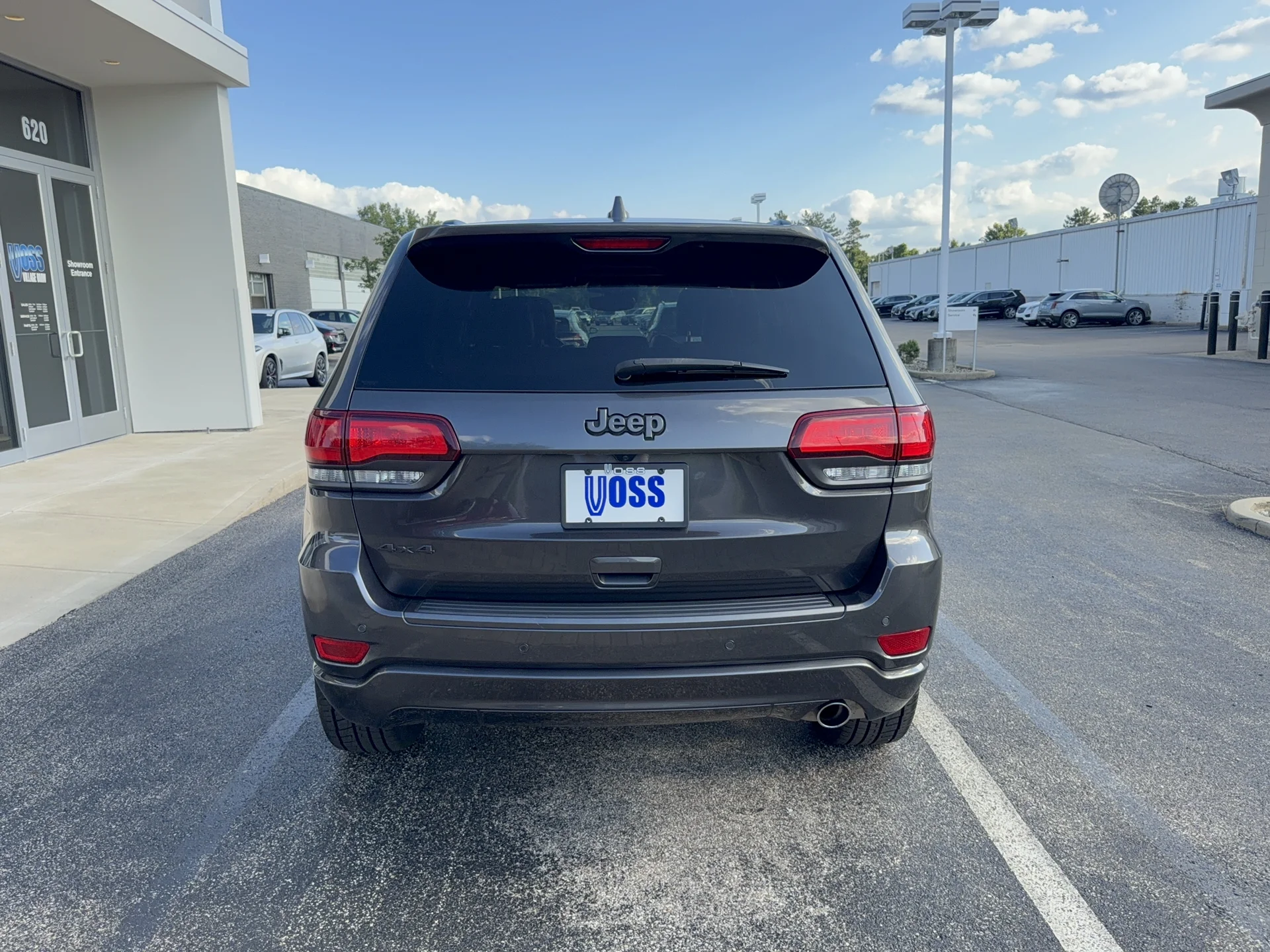 Used 2021 Granite Crystal Metallic Clear Coat Jeep 80th Anniversary Edition image 4