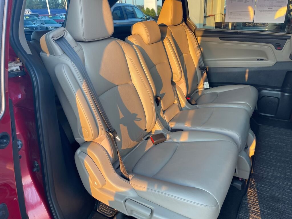 Certified Used 2024 Radiant Red Metallic II Honda EX-L image 30