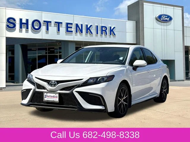 Used 2023 White Toyota SE image 3