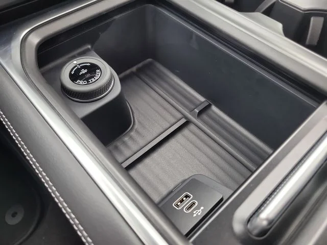 New 2026 Black Metallic Ford Platinum image 33