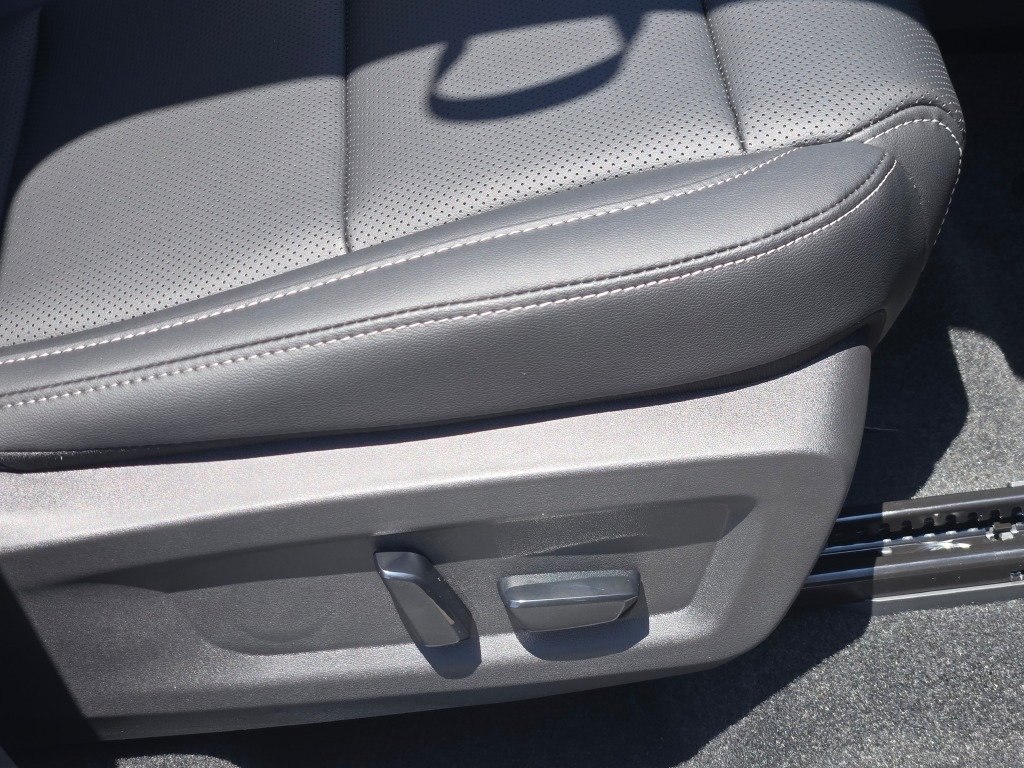 New 2026 Aurora Blue Pearl Metallic Nissan SL image 6