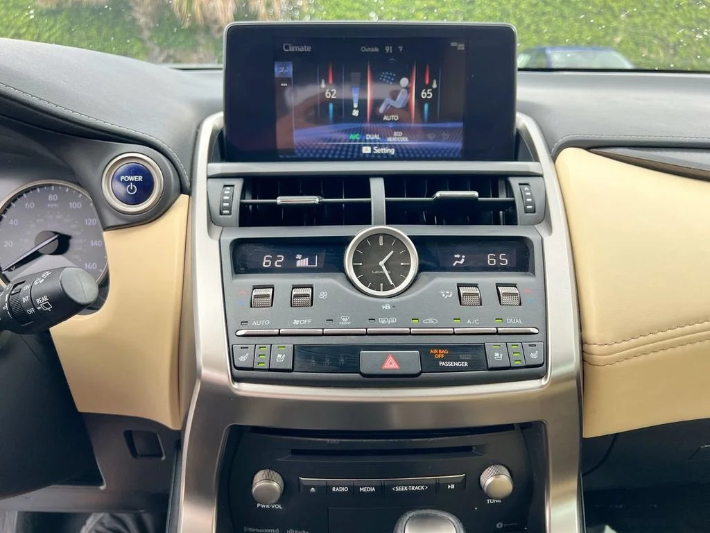 Certified Used 2021 EMINENT WHITE PEARL Lexus 300h image 17