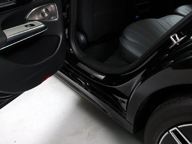 Used 2026 Black Mercedes-Benz E 450 image 28