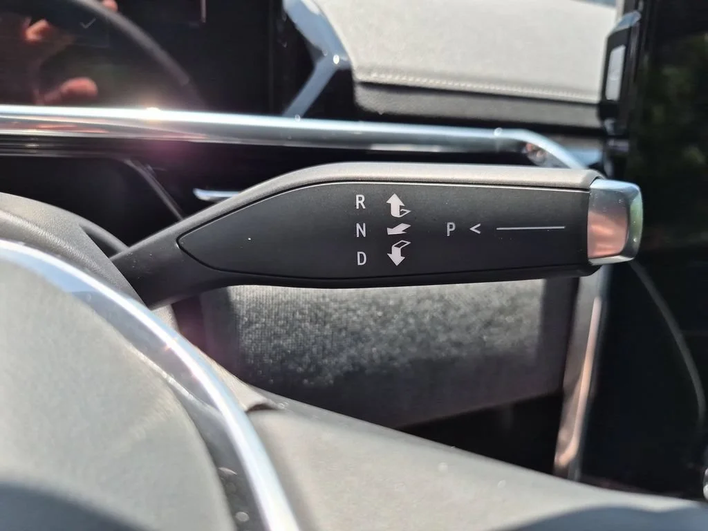 New 2026 Summit White GMC Elevation Standard Range image 27
