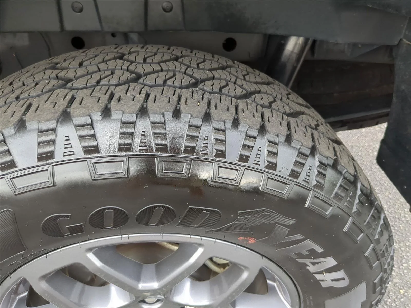 Used 2025 Shadow Black Ford XLT image 13