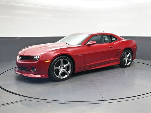 Used 2013 Red Chevrolet 2LT image 9