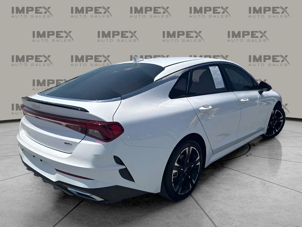 Used 2024 White Kia GT-Line image 5