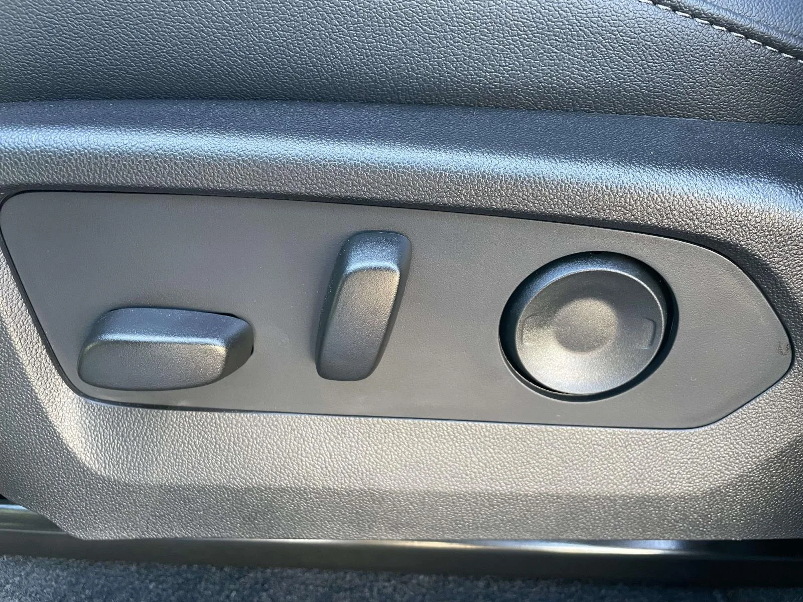 New 2026 Sterling Gray Metallic Chevrolet LT image 17