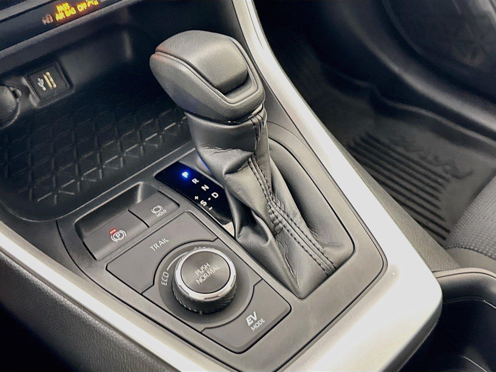 Certified Used 2025 Ice Cap Toyota Hybrid LE image 39