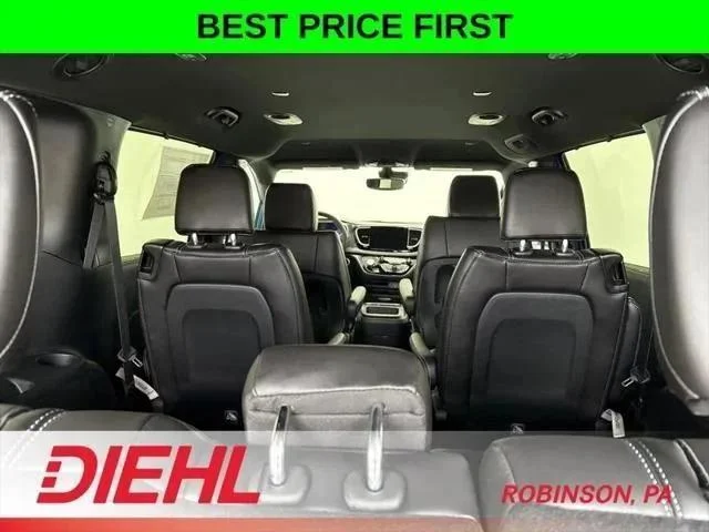 2026 Chrysler Pacifica Select - Photo 9