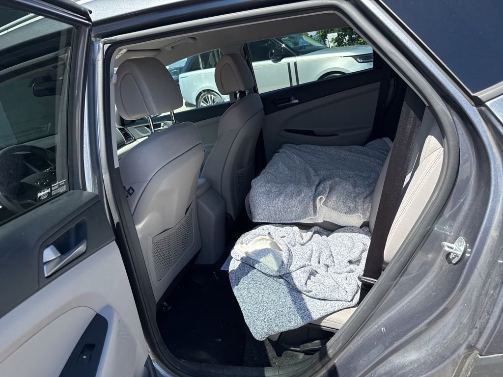 Used 2017 Coliseum Gray Hyundai SE image 16