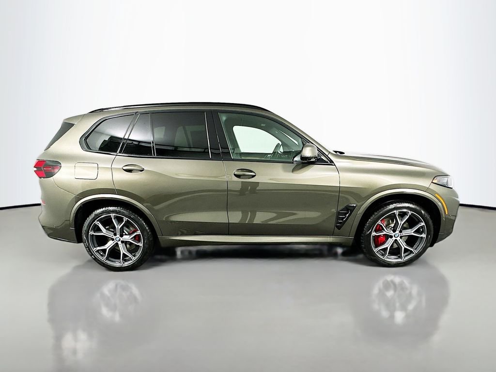Used 2026 Manhattan Green Metallic BMW sDrive40i image 4