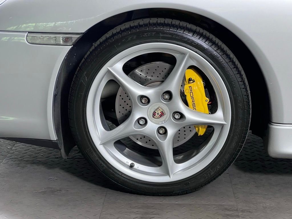 Used 2003  Porsche Carrera image 11